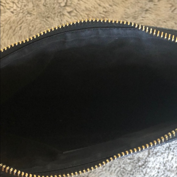 Gucci “Blind for Love” Pouch - Picture 4 of 4